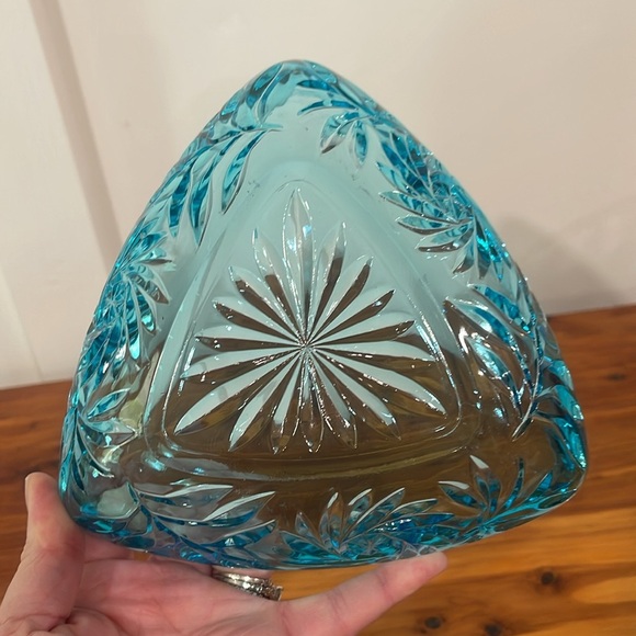 Vtg Hazel Atlas Capri Blue Glass Triangle Pinwheel Lidded Candy Dish - Picture 6 of 6